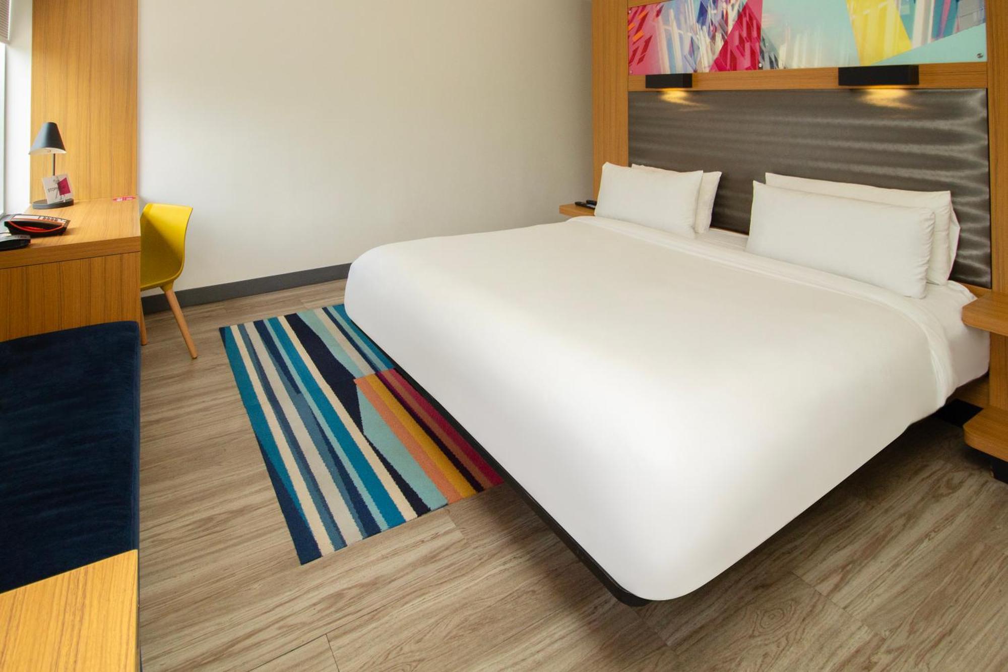 Aloft Miami Doral Hotel Екстериор снимка