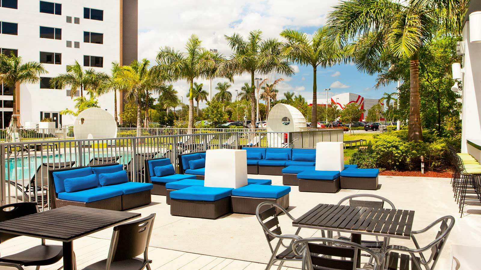 Aloft Miami Doral Hotel Екстериор снимка
